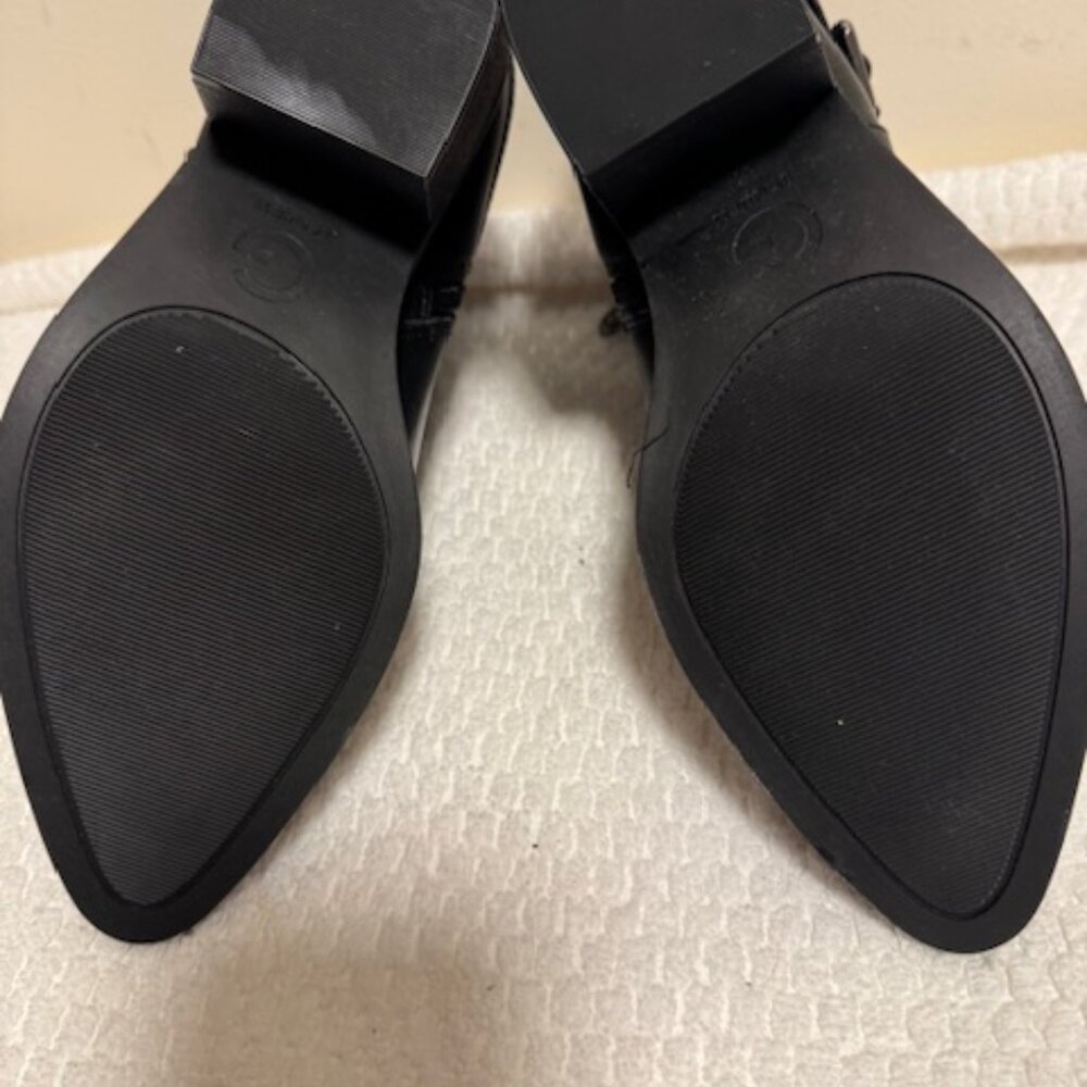 G by Guess Black Pointed Toe Ankle Boots Double Buckle Moto Block Heel 6.5 - Picture 7 of 7